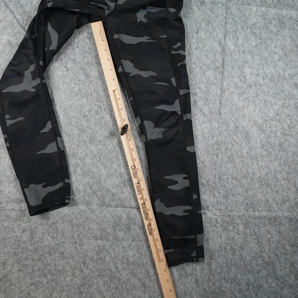 Athleta Leggings Women Extra Small Black Camo Contender 7/8 Powerlift Workout